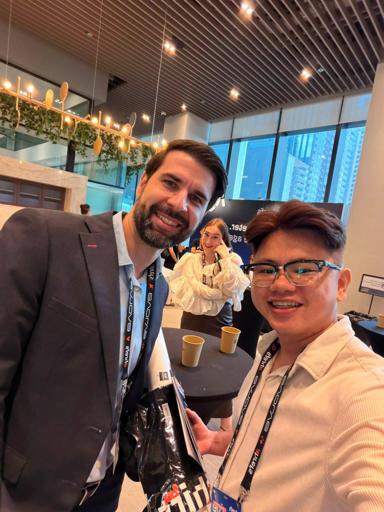 Coffee break · global speakers lounge